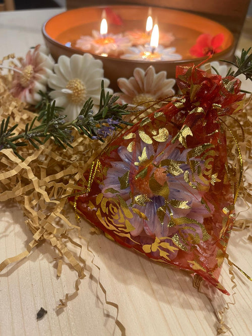 Petali sull'acqua - Margherite galleggianti