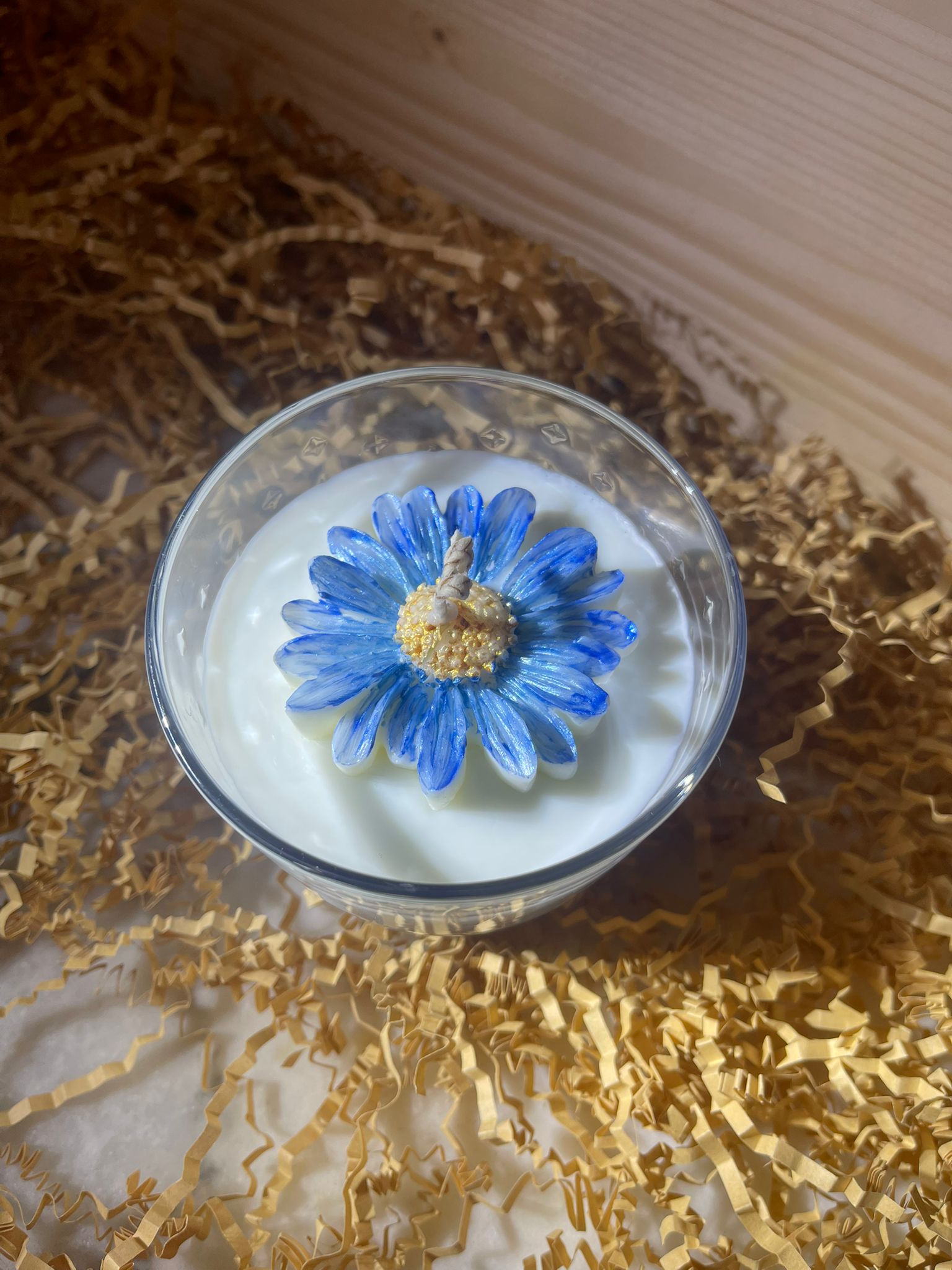 Bomboniera candela margherita dipinta a mano